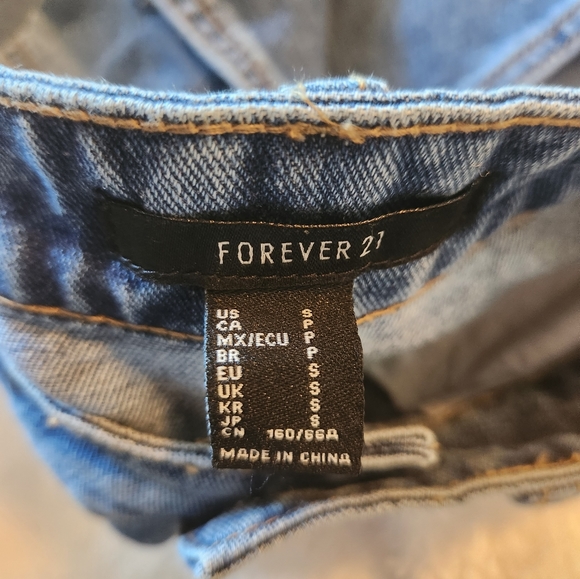 Forever 21 Size S Denim Skiet - Picture 4 of 4